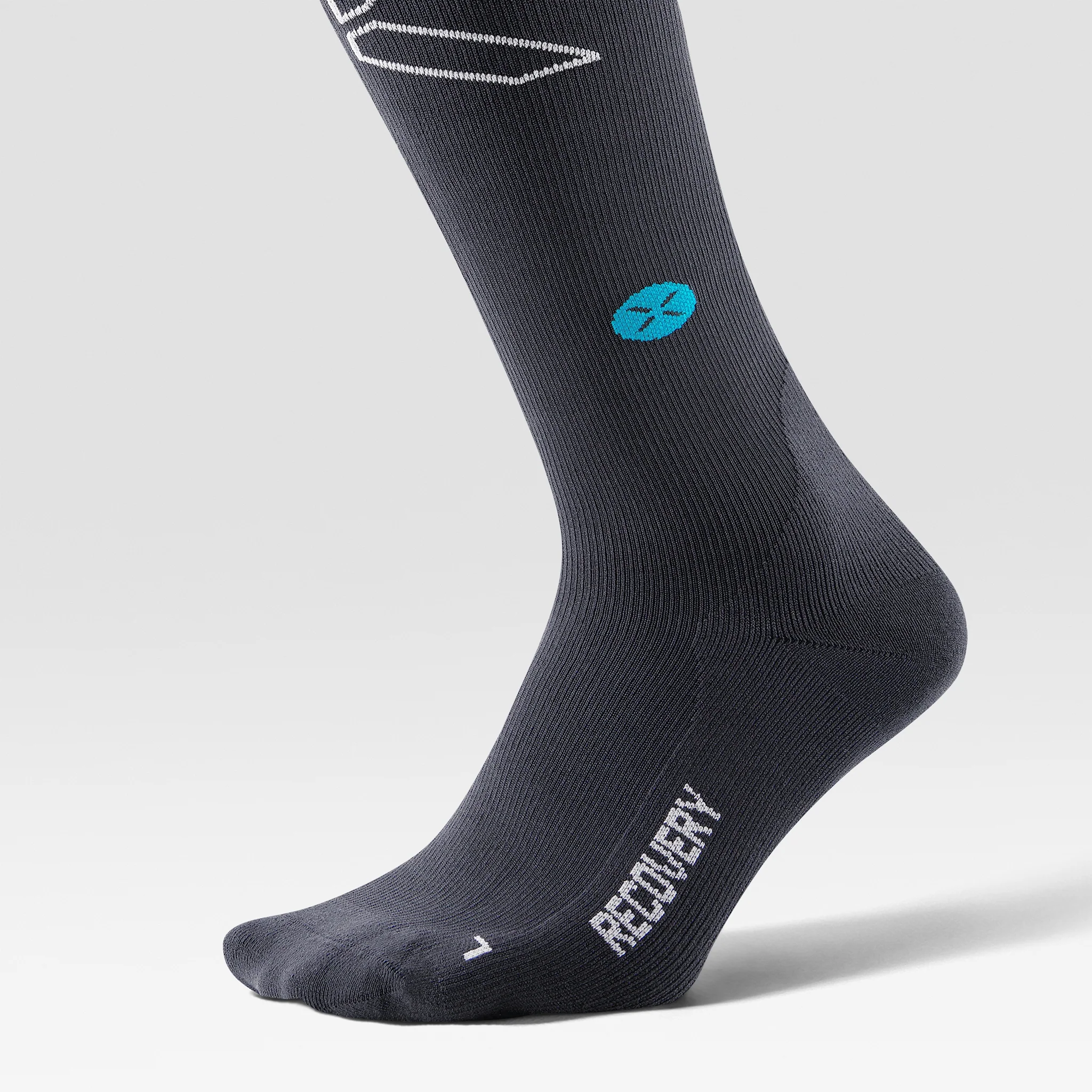 Recovery Socks Men | Charcoal / Bright Blue - Image 4