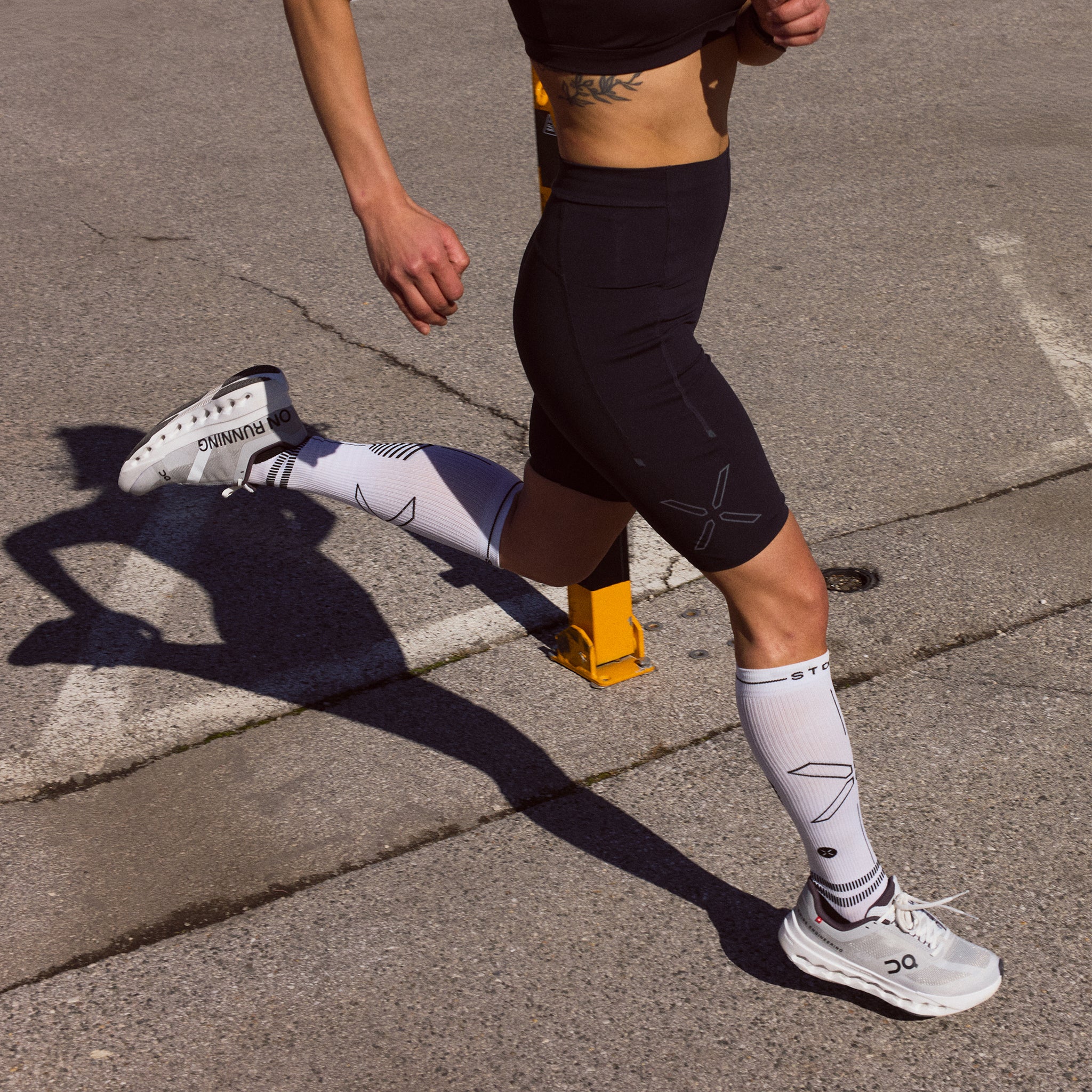 Running Shorts Women | Black / Light Grey - Image 4